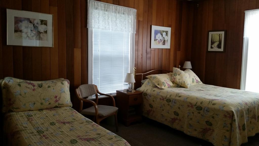 Bancroft Bed & Breakfast Bagian luar foto