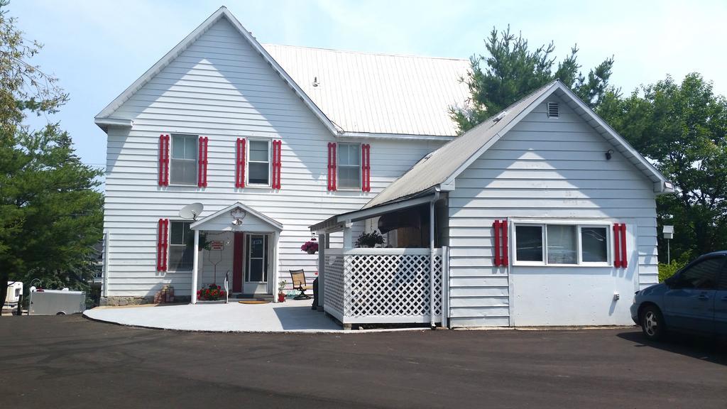 Bancroft Bed & Breakfast Bagian luar foto